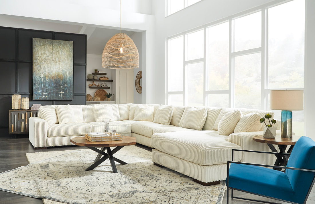 21104 - Ivory 6pc Sectional (RAF/LAF)