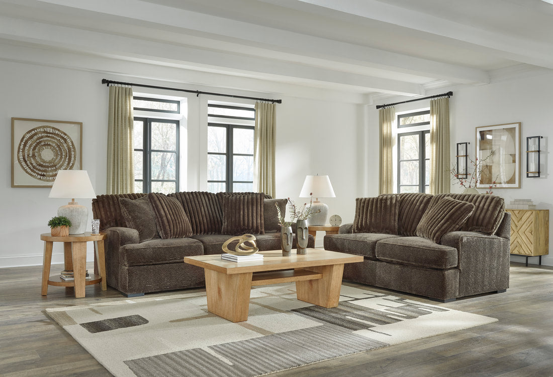 537 Chocolate Sofa & Loveseat