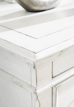 Load image into Gallery viewer, B777 - 5pc Bedroom Set
