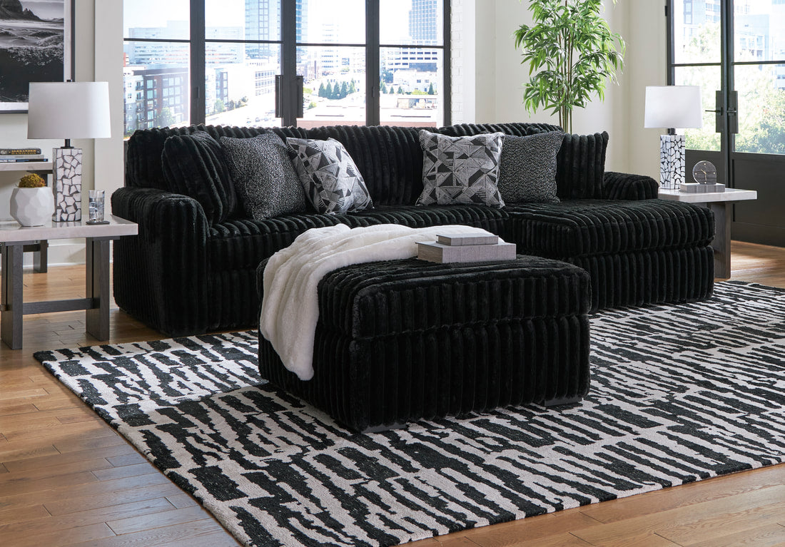 981 Black 2pc Sectional