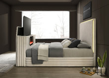 Load image into Gallery viewer, Villa Off-White Platform Bed
